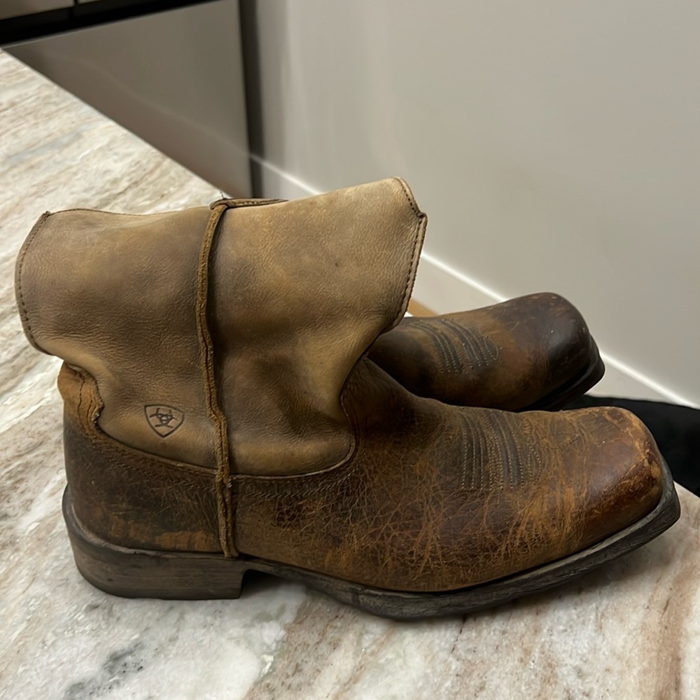 Men’s Ariat boots